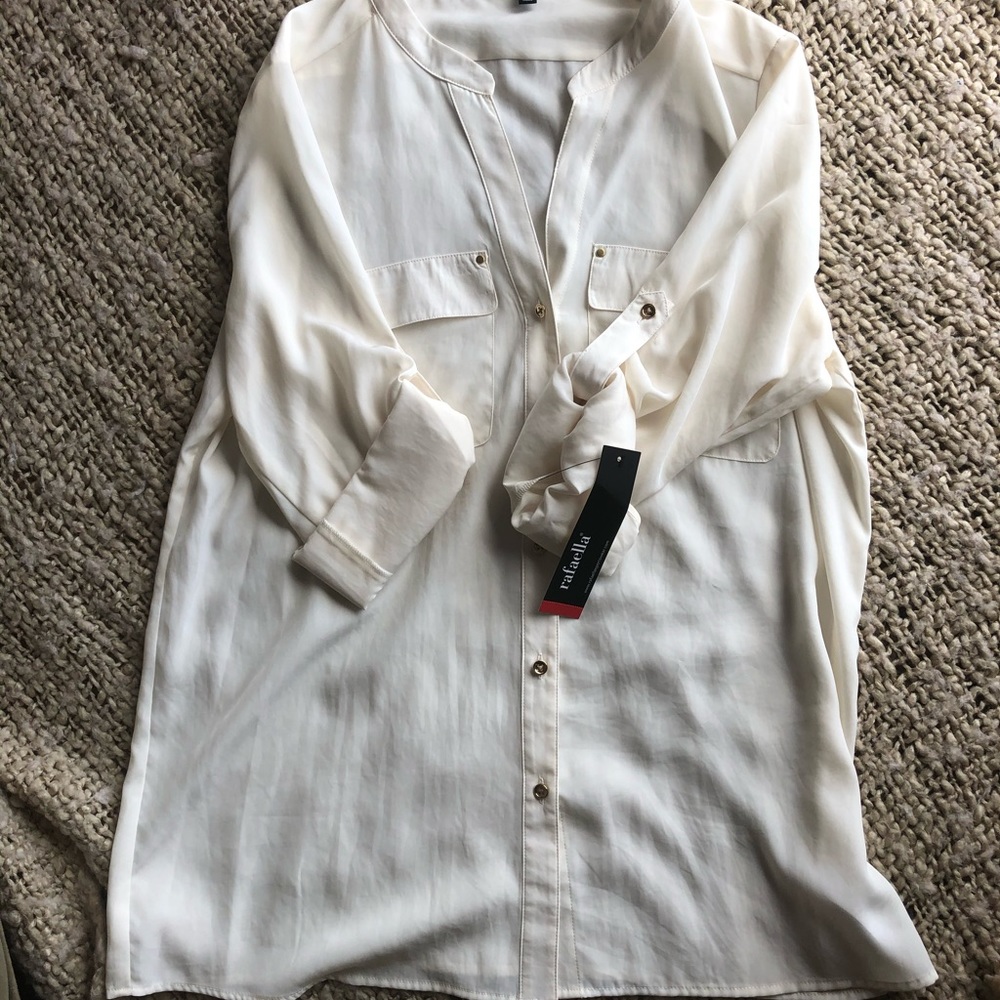 Beautiful Spring/Summer Top ☀️ - Picture 3 of 3
